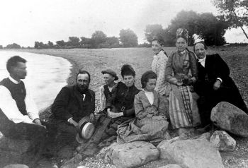 South Dakota Magazine editors are searching for the state's oldest buildings and artifacts, dating back to when Arthur Mellette (shown second from left) was our territorial governor. Photo courtesy of the Mellette Memorial Association.