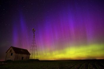 The aurora looked like a giant illuminated curtain in the sky.