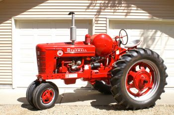 Farmall tractor, owned by Wilbur Goehring.